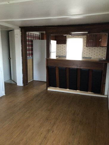 Sala de estar - 401 N Baltimore Ave