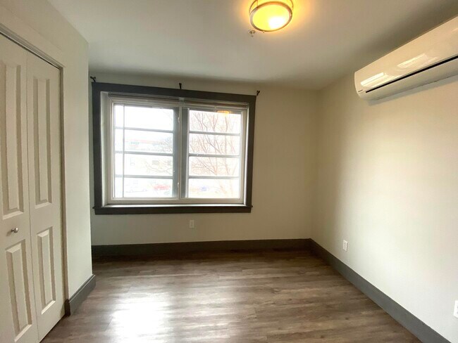 Building Photo - 510 St Paul Pl