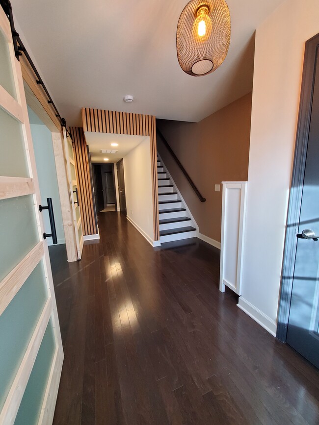 Foto del edificio - 160 Hamilton Ave NW