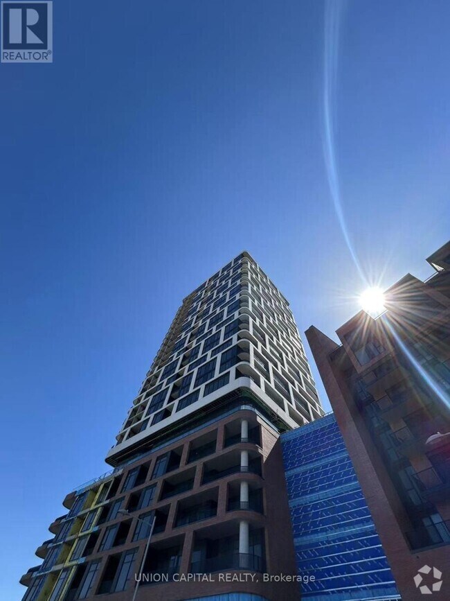 Building Photo - 56-1456 Andre de Grasse St