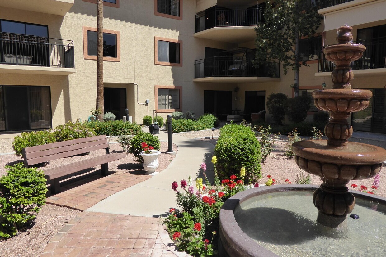 10330 W Thunderbird Blvd Unit A201, Sun City, AZ 85351 Room for Rent in Sun City, AZ
