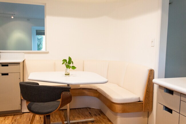 Foto del edificio - 2107 S Ventura Dr