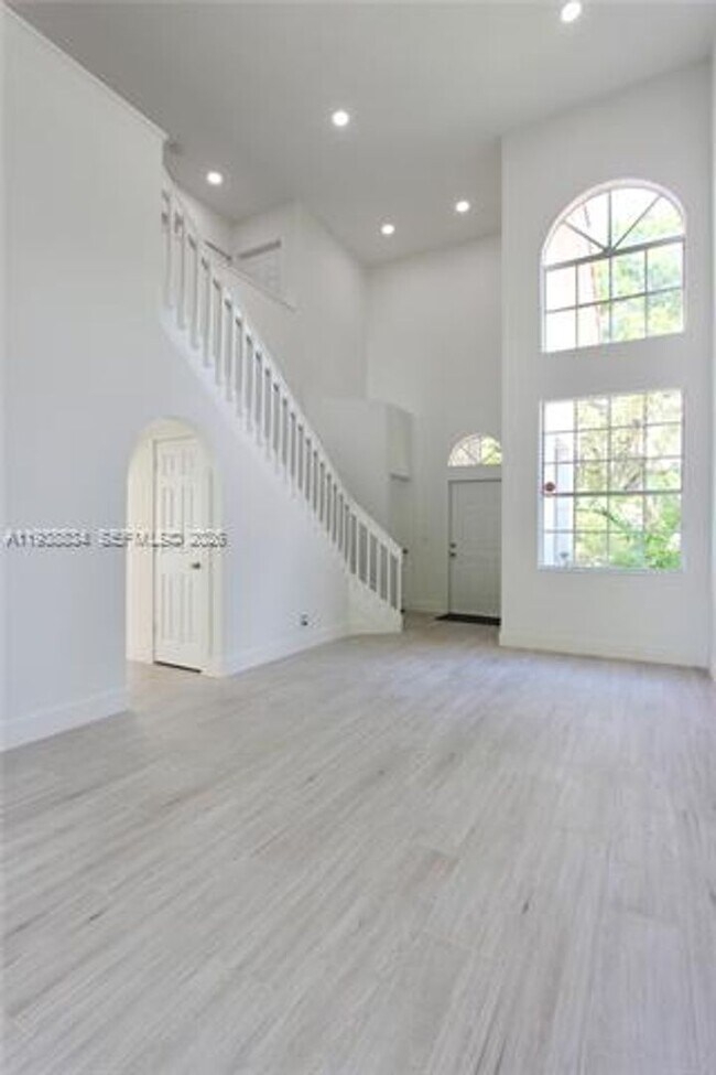 Foto del edificio - 239 NW 107th Ave