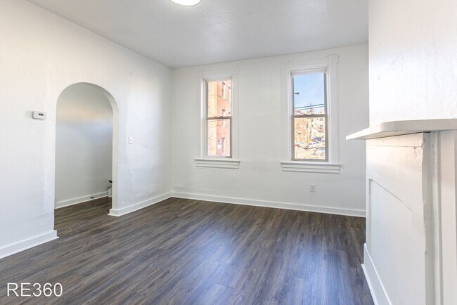 Foto del edificio - 2 br, 1 bath House - 522 E Warrington Ave ...