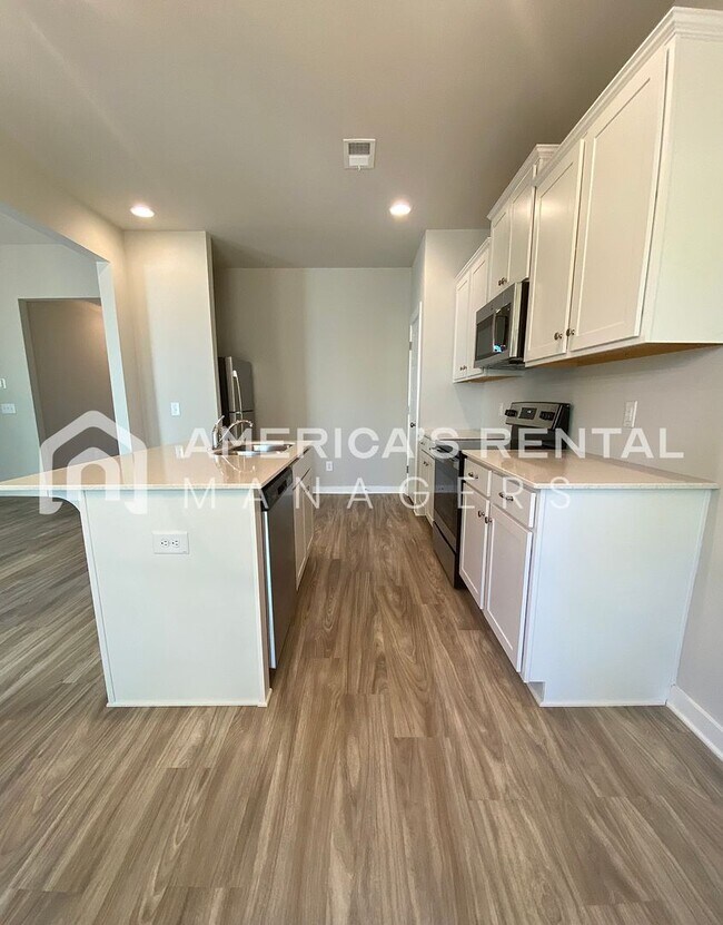 Building Photo - DEPOSIT PENDING!!! 4 Bedroom, 2 Bathroom H...