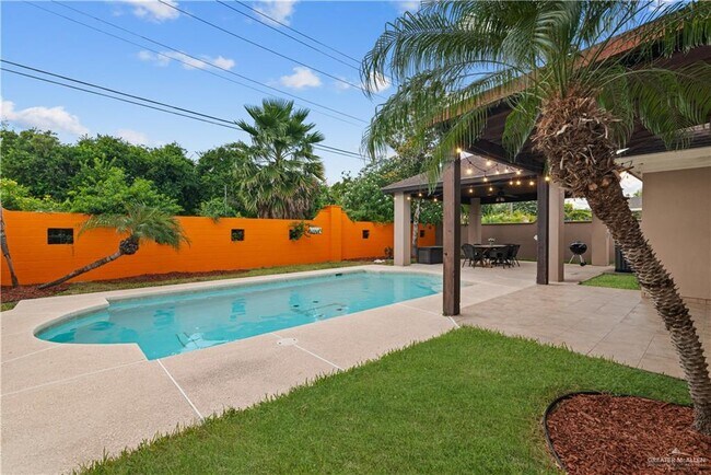 Foto del edificio - 4101 Tyler Ave W