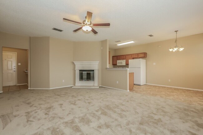 Foto del edificio - 6416 Freshwater Ln