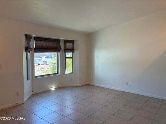 Building Photo - 4805 W Bayberry St