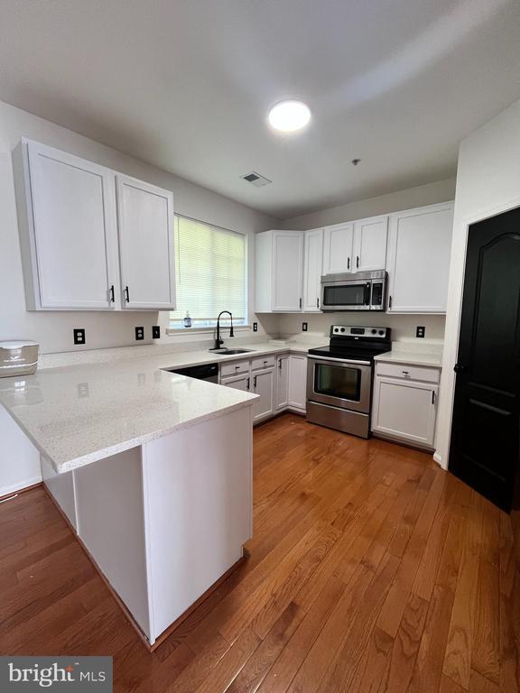 Foto del edificio - 9716 Woodyard Cir