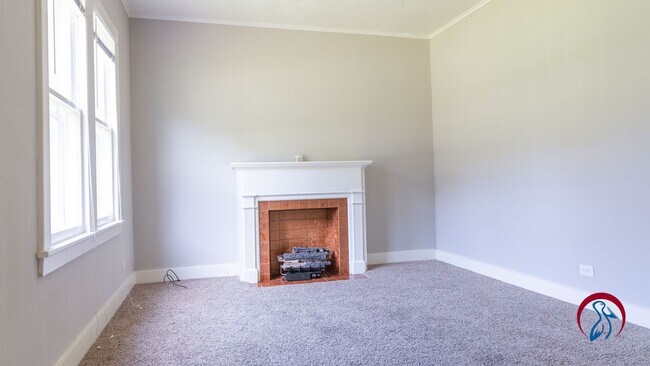 Foto del edificio - @ bed 1 bath Home for Rent right off 165 i...