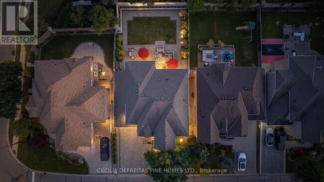 Photo du bâtiment - 11 Beauvista Ct