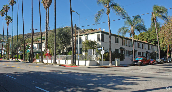 Building Photo - Hollywood Plaza Apartments