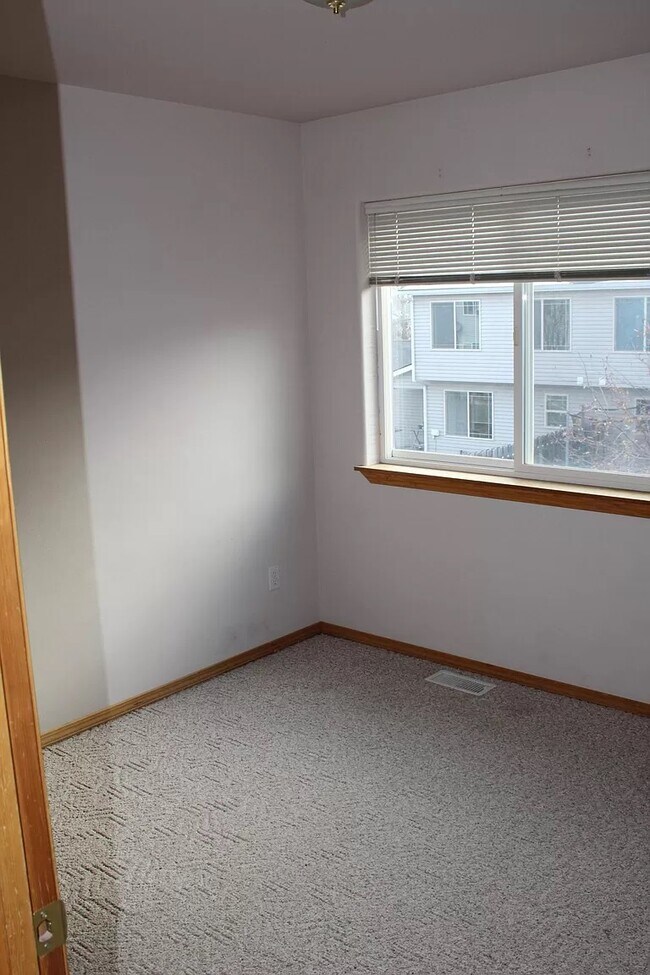 1990 Greatview Dr, Kalispell, MT 59901 Townhome Rentals in Kalispell