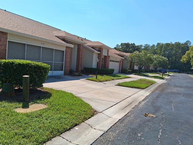 Foto del edificio - 9142 Cotswald Way