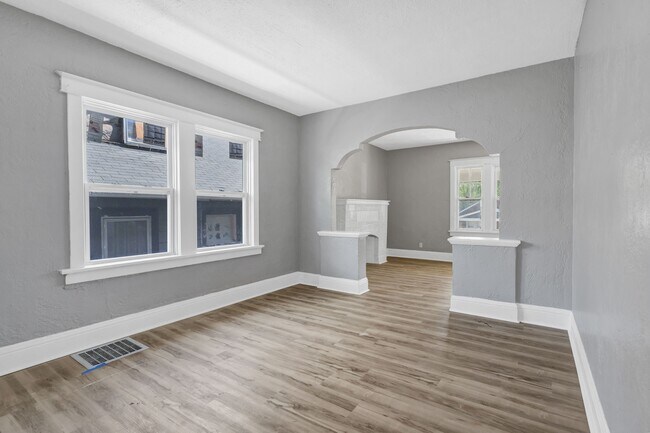 Building Photo - 5721 Floy Ave
