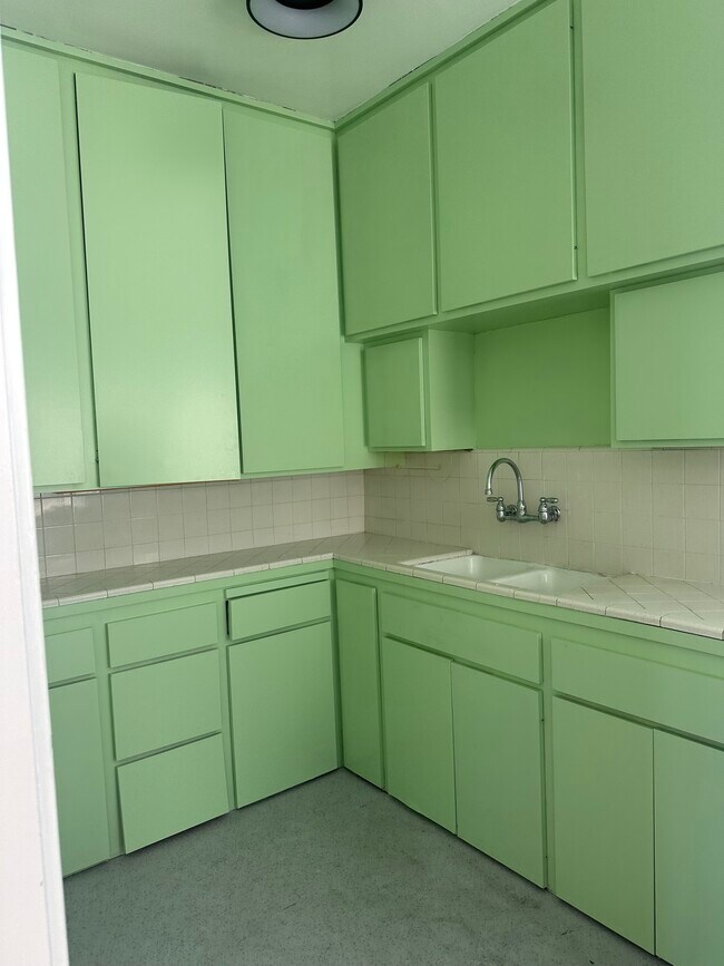 Foto del edificio - 358 N Gardner St