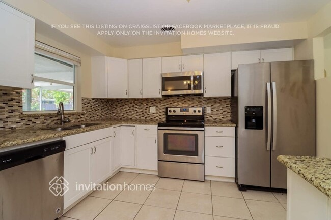 Foto del edificio - 11018 102nd Ave N