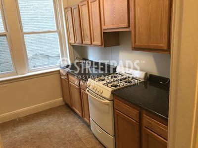 Foto principal - 1 bedroom in Boston MA 02135