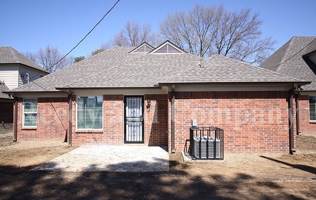 Foto del edificio - 5023 Acorn Dr