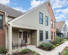 Building Photo - 1123 Wicklow Ct