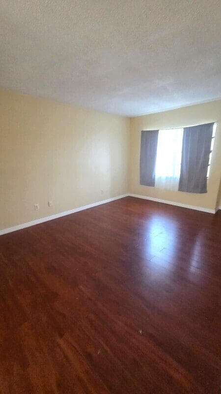 Building Photo - 34 S Ortman Dr