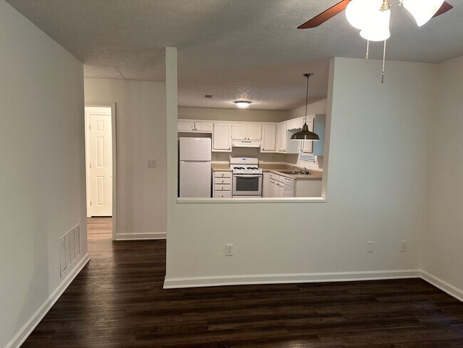 Building Photo - 5894/5896 SUMMERGLEN LN.