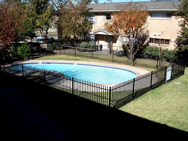 Foto del edificio - Spring Branch Condo