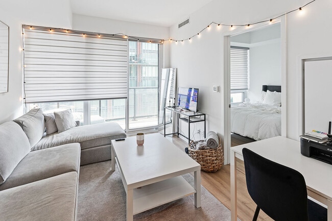 Building Photo - 135 E Liberty St