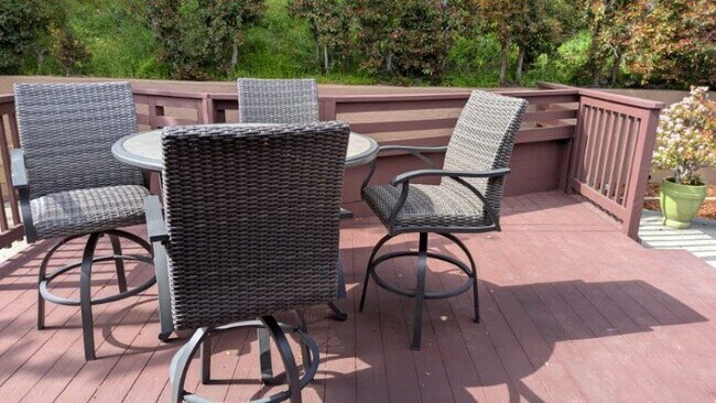 Foto del edificio - 40 Elysian Fields Dr