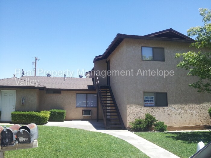 Foto principal - 2875 Sycamore Ave