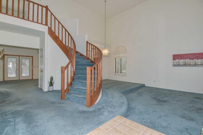 Foto del edificio - 5413 W Fallen Leaf Ln