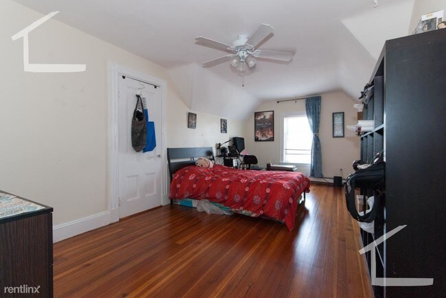 Building Photo - 125 Murdock St