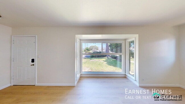 Building Photo - 9802 E Camino Real Ave