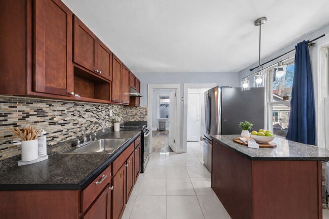 Foto del edificio - 569 Chestnut St