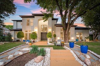 Building Photo - 3700 Watercrest Dr