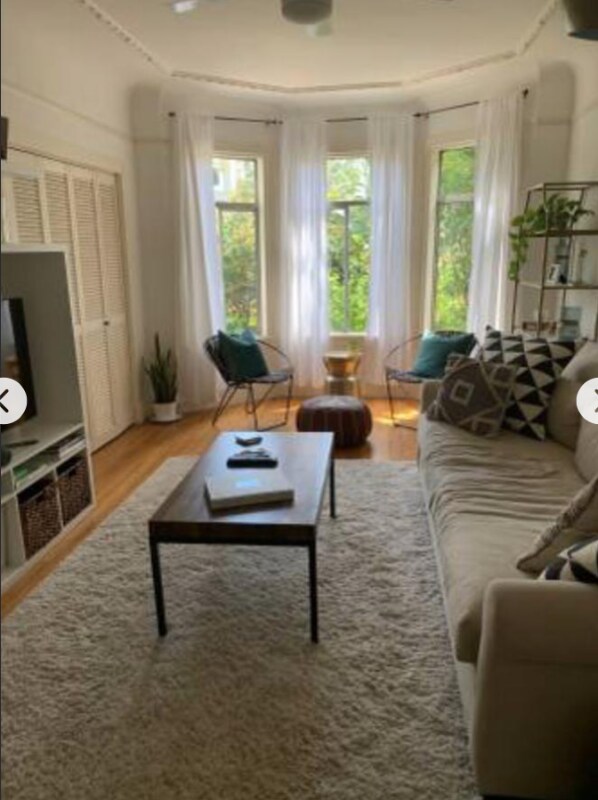 Foto principal - 1165 Bay St