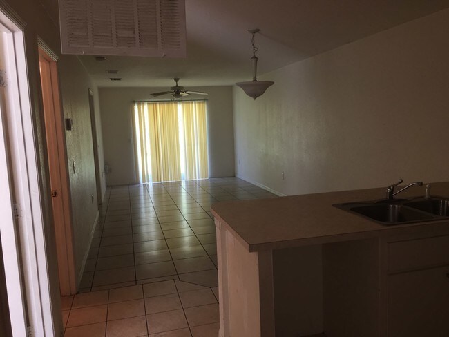 Living/dining area off kitchen - 1027 Fox Lake Dr