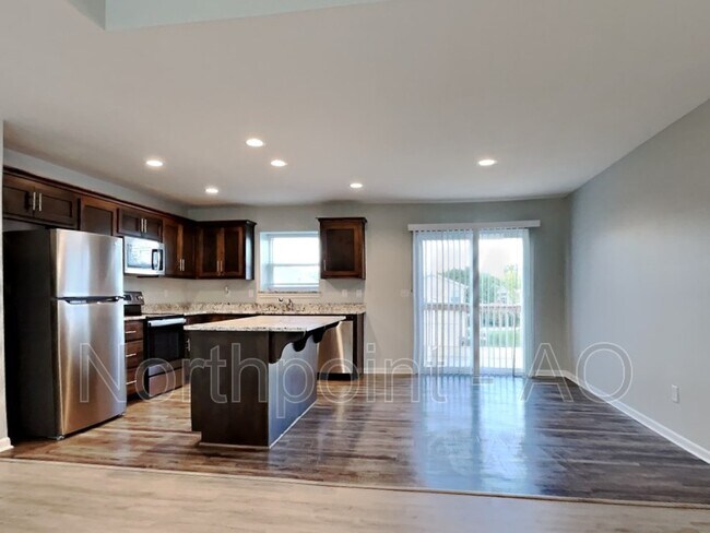 Building Photo - 202 Ramblewood Dr