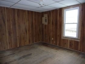 Building Photo - 3 br, 1 bath House - 112 E. Pratt St