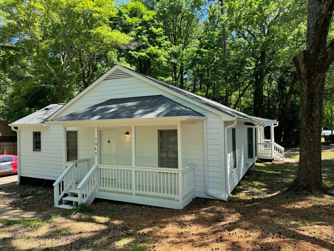 Primary Photo - 1049 Pinafore Dr