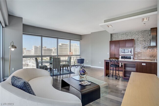 Foto del edificio - 4471 Dean Martin Dr
