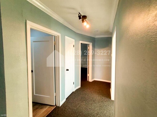 Building Photo - 2 br, 1 bath House - 1206 105th Avenue -