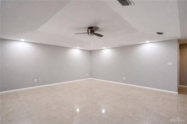 Foto del edificio - 18 South Dr