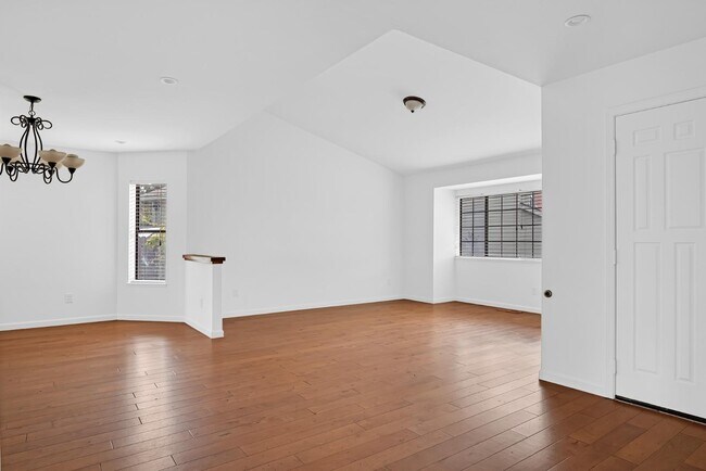 Foto del edificio - 100 Lippizan Dr