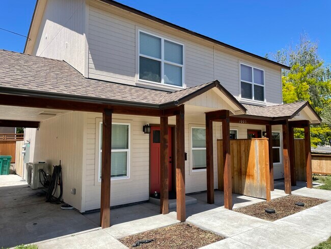 Nueva construcción 2022 - 1005 Prospect St