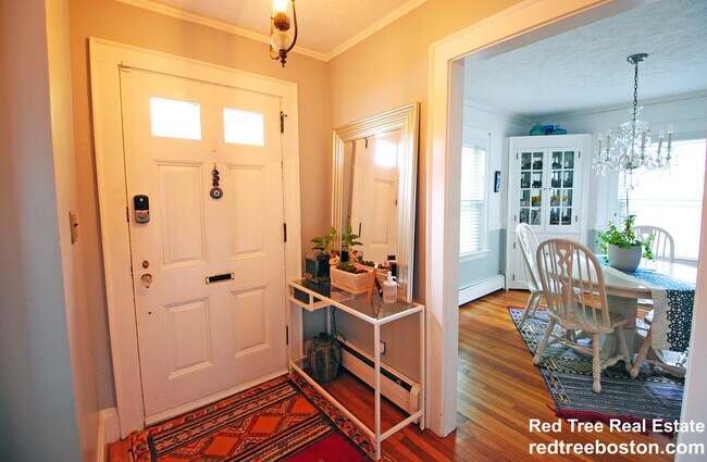 Foto del edificio - 841 Fellsway W