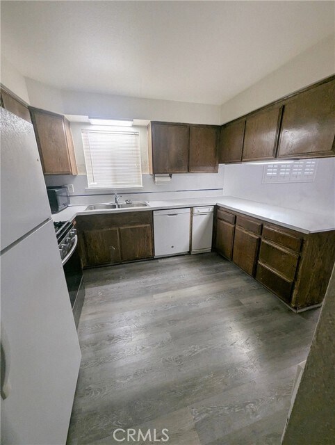 Foto del edificio - 15769 La Cubre Dr