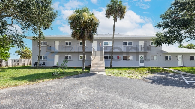 Building Photo - Unit 203