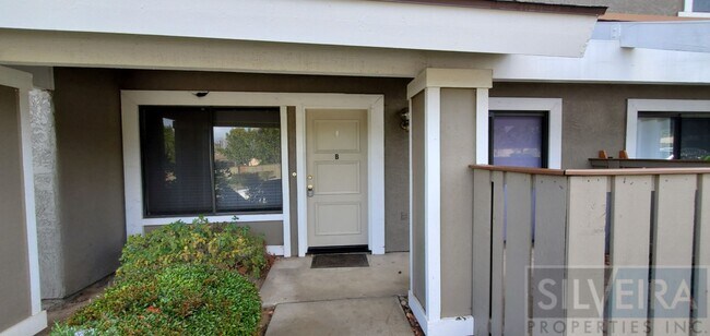Foto del edificio - 2 Bedroom condo available in south Santa Maria!