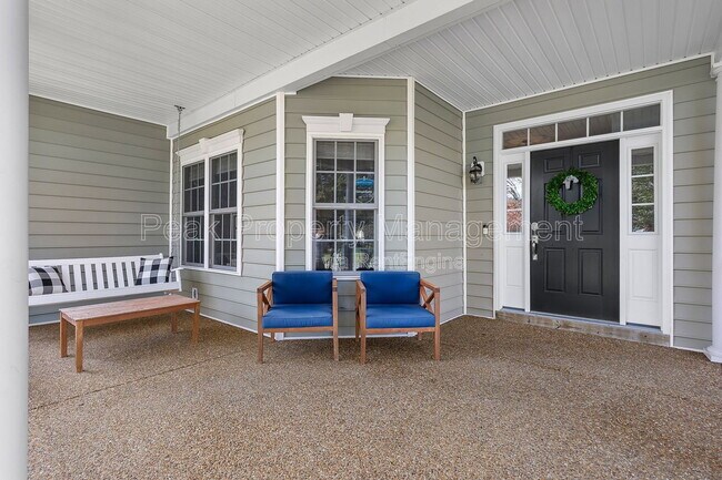 Foto del edificio - 9069 Brigadier Rd